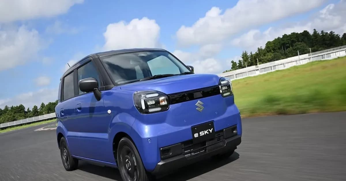 Suzuki e-Sky Kei-car EV dengan baterai LFP BYD berwarna putih