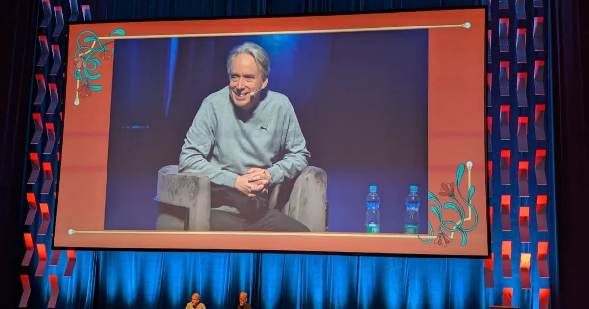 Linus Torvalds berbicara di Open Source Summit tentang AI dan pemrograman