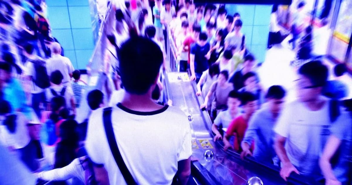 Rekor Baru: Stasiun Kereta Cepat Guangzhou Layani 1 Juta Penumpang Sehari