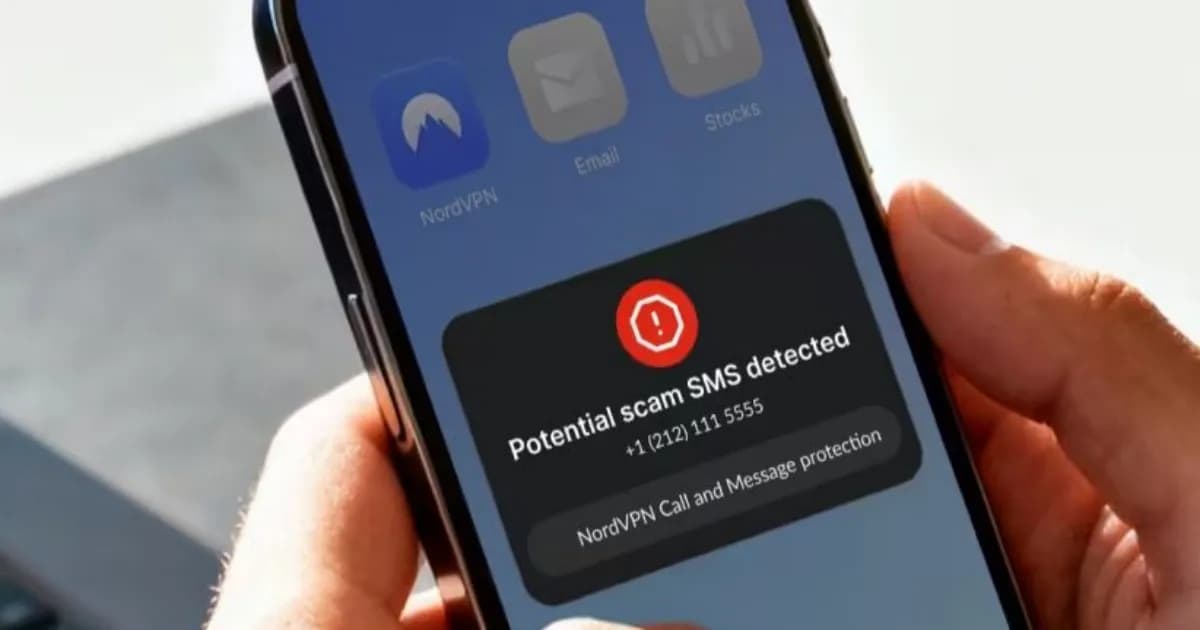 Tampilan fitur Call and Message Protection NordVPN di aplikasi iOS