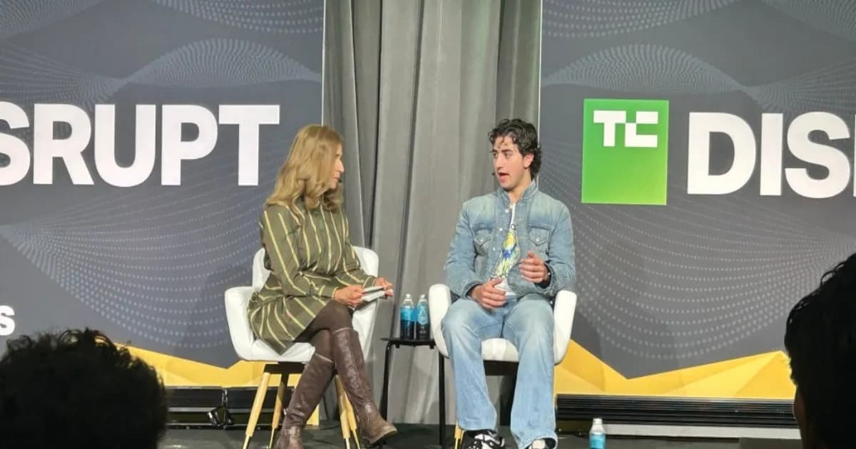 Zach Yadegari, pendiri Cal AI, saat berbicara di panggung TechCrunch Disrupt