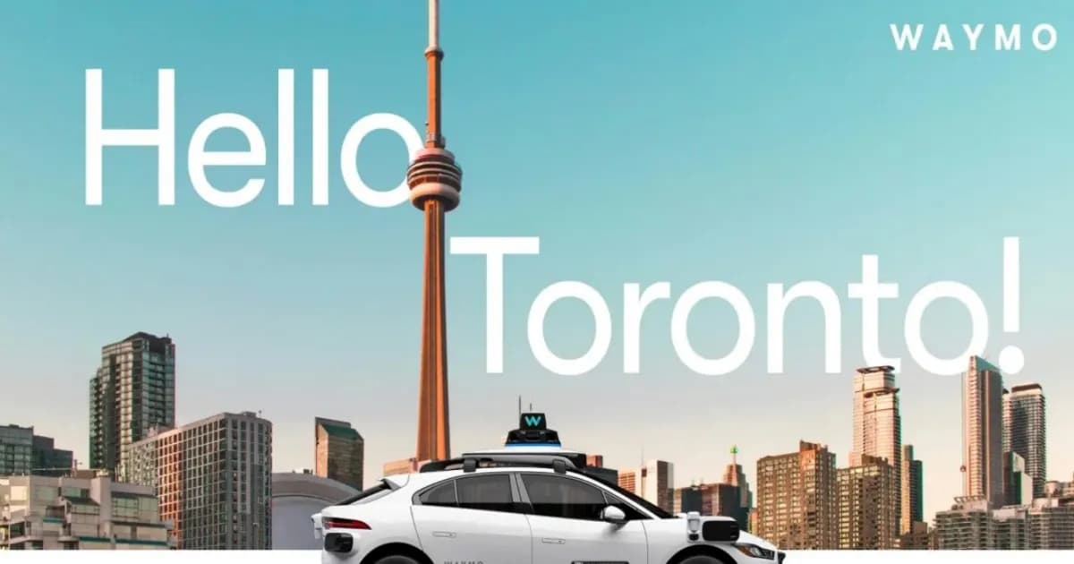 Waymo robotaxi melintas di jalanan Toronto dalam fase pemetaan manual