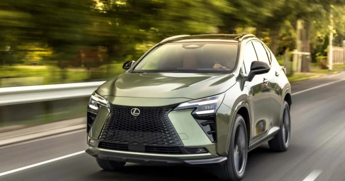 Lexus NX 2027 tampil dengan desain baru dan port pengisian NACS