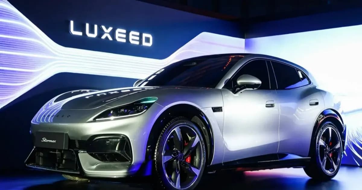 Lini model global Luxeed Chery dengan SUV Stormax dan minivan LLounge