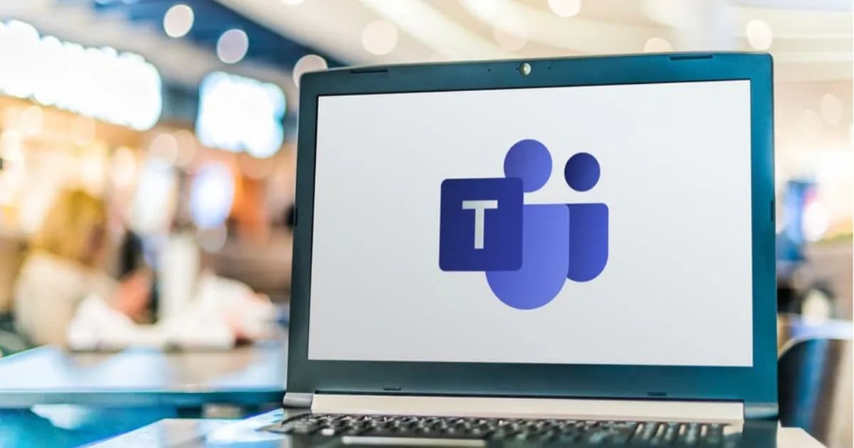 Ilustrasi peretasan Microsoft Teams dengan peringatan keamanan siber