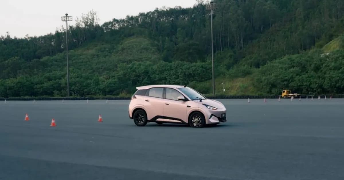 BYD Seagull generasi kedua berwarna cerah saat peluncuran dengan bodi lebih besar