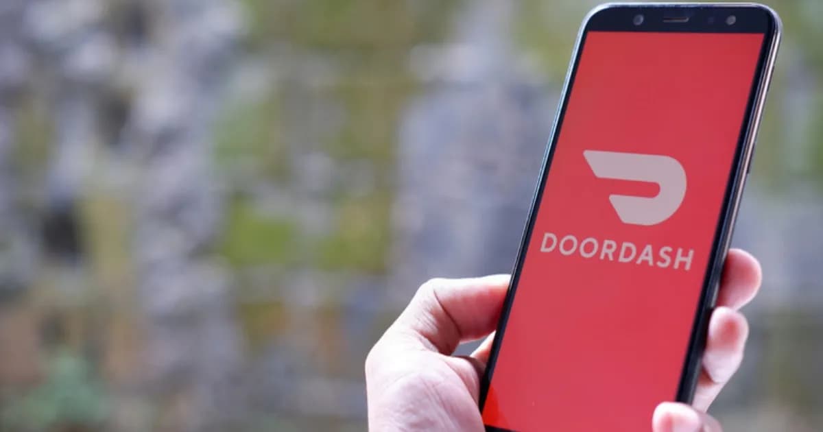 Ilustrasi akuisisi DoorDash terhadap Instacart senilai 17 miliar dolar AS