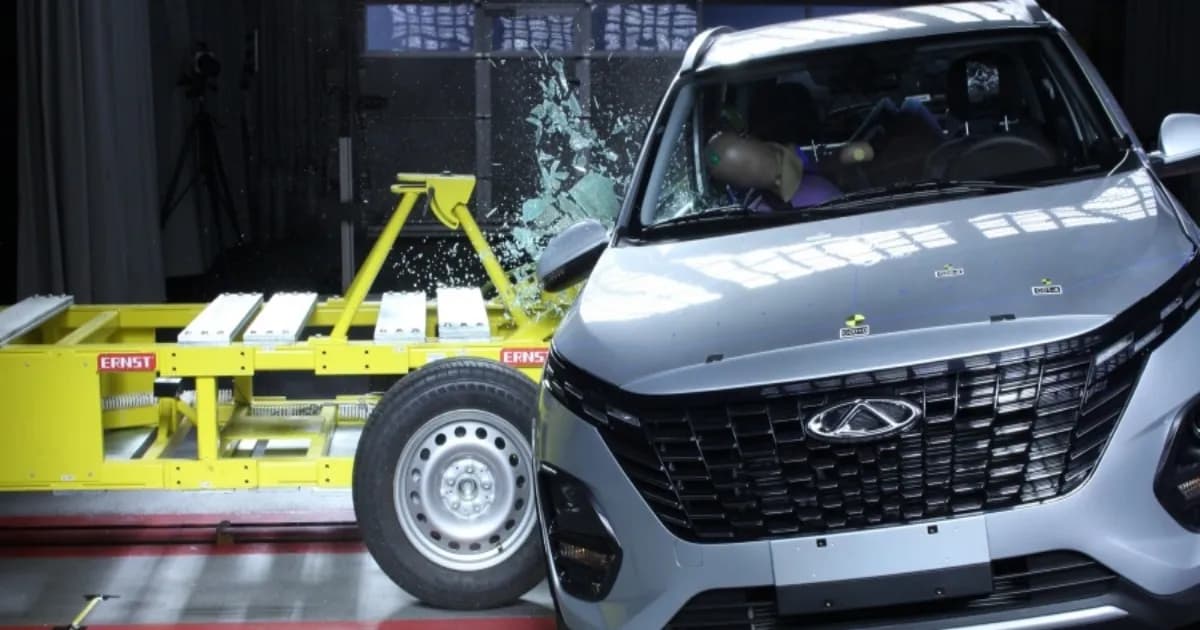 Chery Tiggo 2 menjalani uji tabrakan frontal Latin NCAP dan meraih rating nol bintang