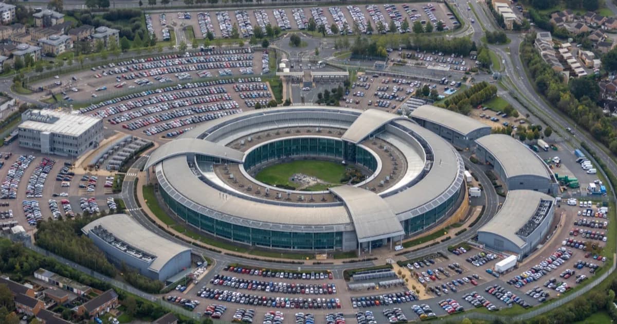 Markas GCHQ, lembaga intelijen sinyal Inggris yang kehilangan sejumlah besar drive penyimpanan