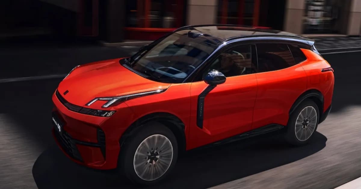 Lynk & Co 08 EM-P versi pembaruan dengan warna oranye cerah jelang peluncuran 5 November 2026