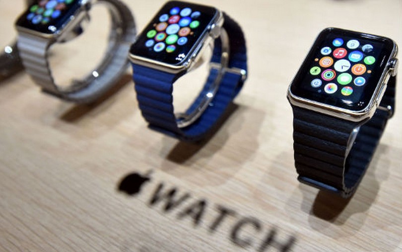 Apple Watch display store