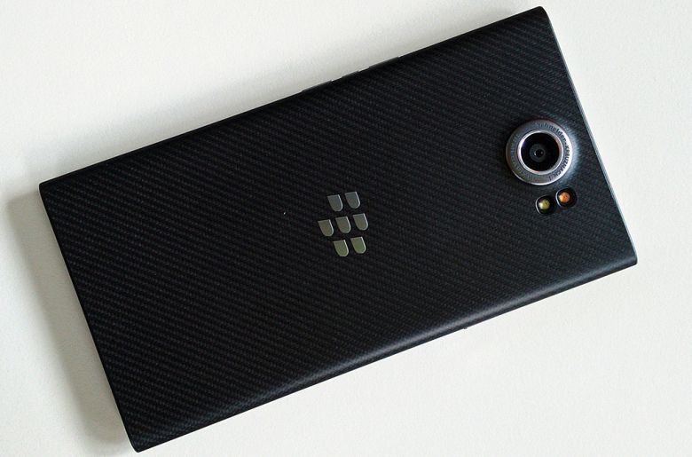BlackBerry-Priv-back1