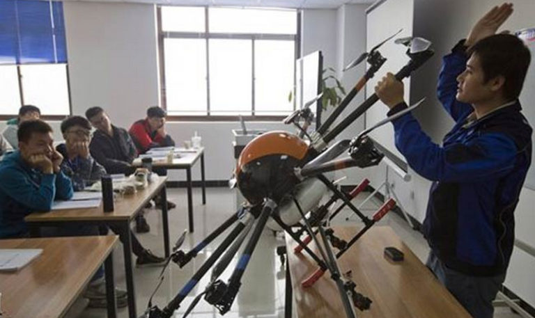 Sekolah Pilot Drone Menjamur di China