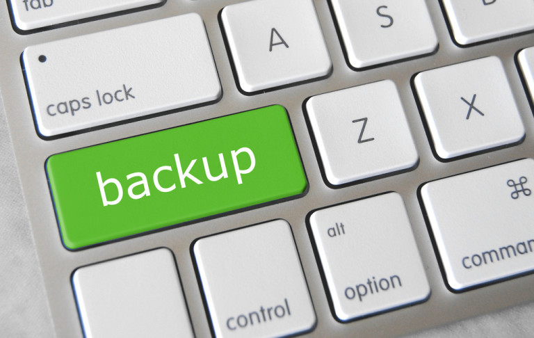 Bagaimana Cara Backup Foto di Android dan PC?