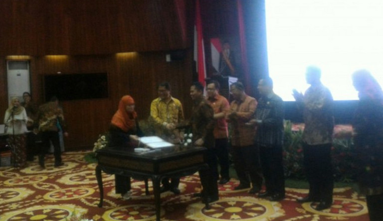 Pemerintah Resmikan Proyek Palapa Ring Paket Tengah