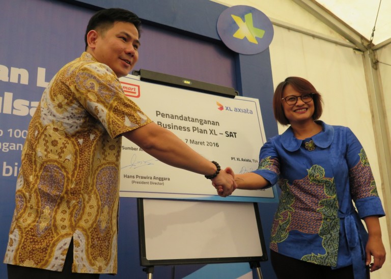 Genjot Penjualan Pulsa, XL Bidik 11 Ribu Gerai Alfamart