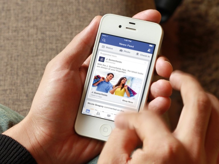 Cara posting GIF di Facebook
