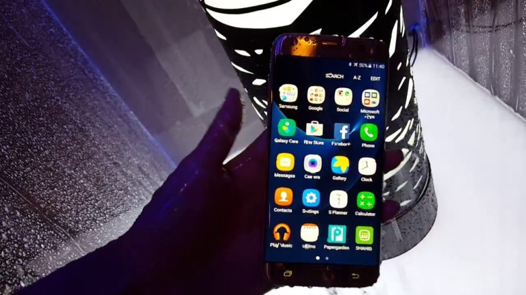 Saat Galaxy S7 Edge Diajak Basah-basahan
