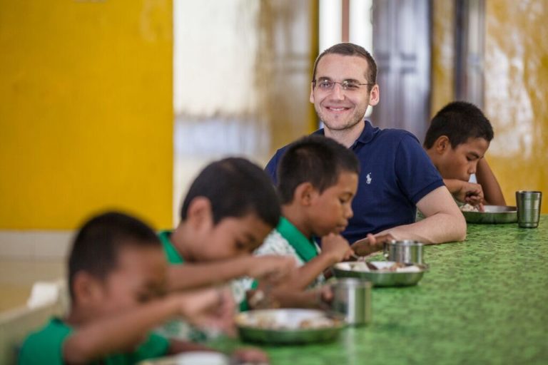 Pendiri Jualo.com Ajak Masyarakat Peduli Anak Indonesia