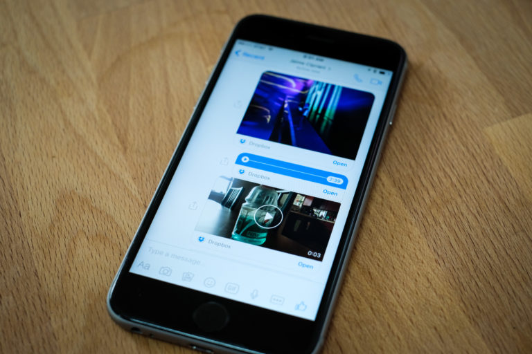 Kirim Data dari Dropbox Pakai Facebook Messenger