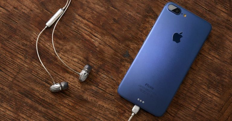 iPhone 7 miliki varian biru.