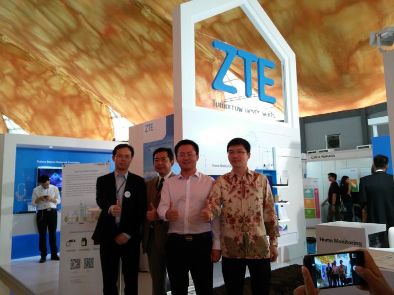 ZTE Pamer Teknologi di Ajang Bandung ICT Expo dan ANJA 2016