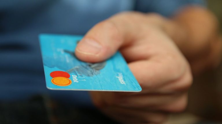 Gandeng Mastercard, Uber Bikin Kartu Debit Sendiri
