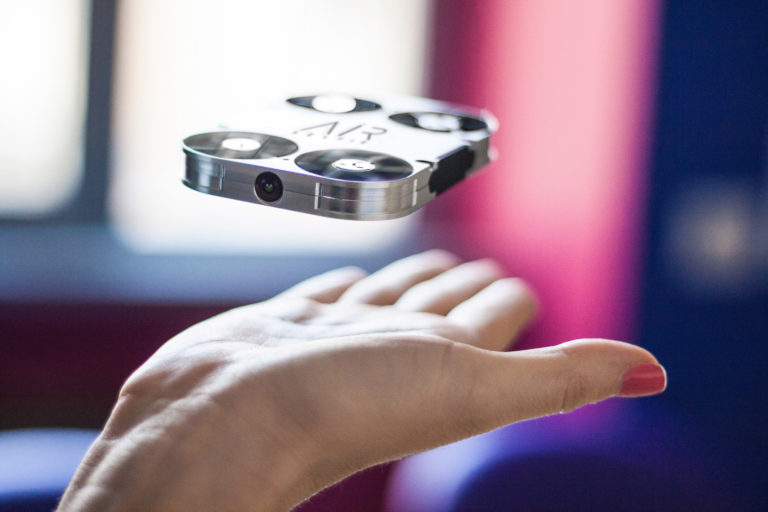 Ini Dia AirSelfie, Drone Mungil untuk Penggila Selfie