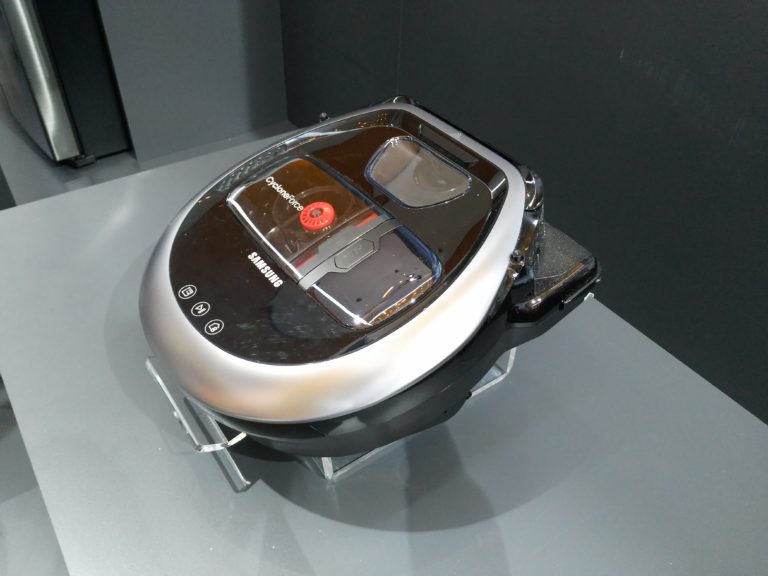 Samsung Benamkan 5 Teknologi Ini di Badan PowerBot VR7000