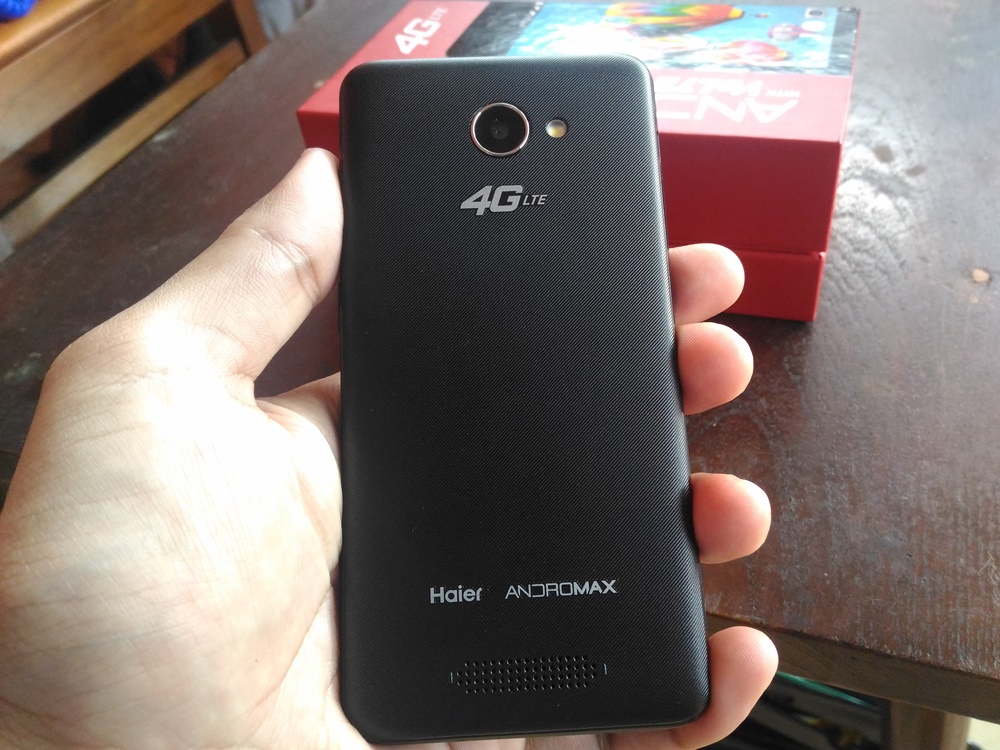 Review Smartfren Andromax B: Smartphone 4G Paling Murah 