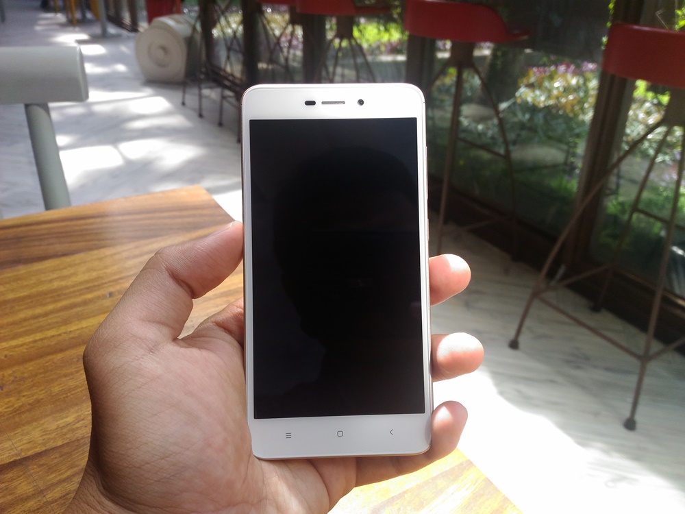 Penjualan Xiaomi Redmi 4A Bersaing dengan iPhone 7 dan Galaxy S8