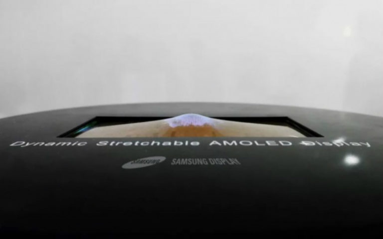 Samsung Pamer Layar AMOLED Fleksibel