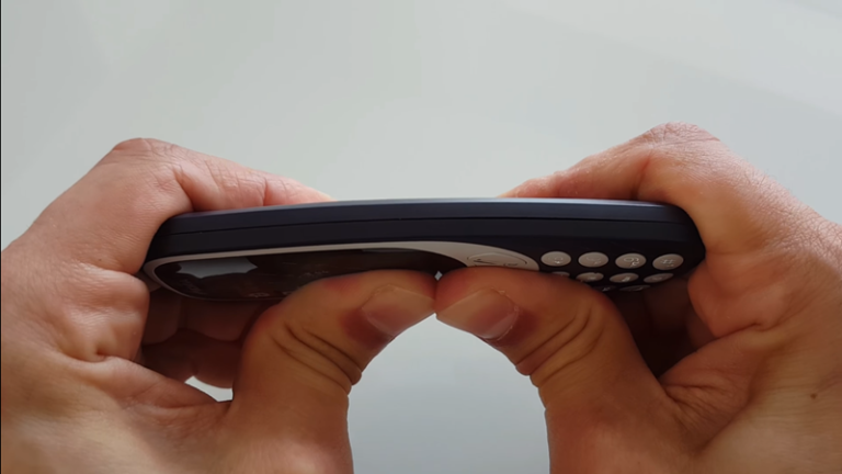 Nokia 3310 “Reborn” Tetap Tahan Banting!