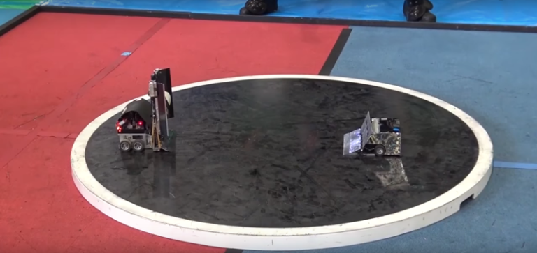 Seru! Nonton Pertandingan Sumo Antar Robot
