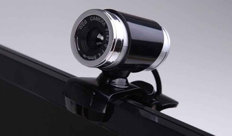 Awas! Hacker Bisa Intip Anda Lewat <i>Webcam</i>