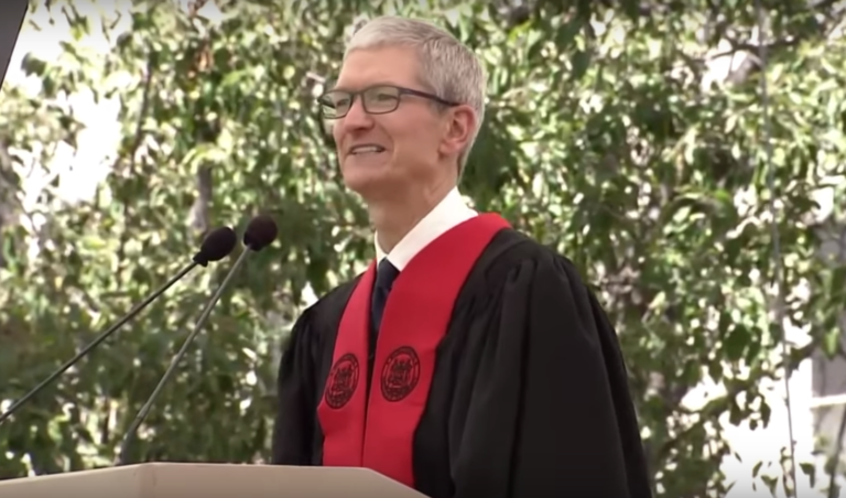 Ini Pesan CEO Apple untuk ‘Mahasiswa Milenial’
