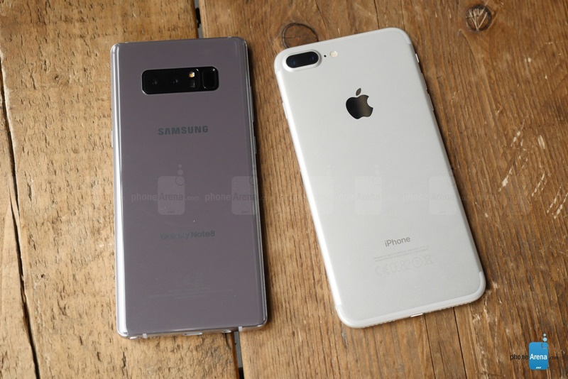 Galaxy Note 8 vs iPhone 7 Plus, Persaingan Sengit Dual 