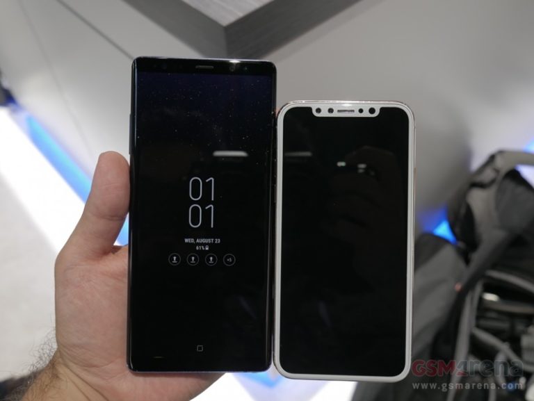 iPhone X vs Samsung Galaxy Note 8