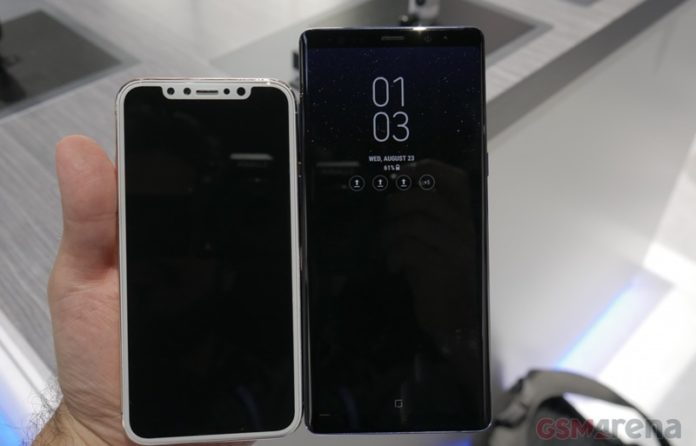 Samsung Galaxy Note 8 vs iPhone 8