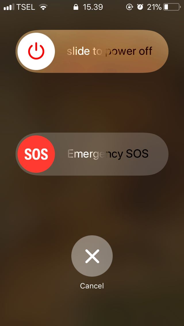 iOS 11 Emergency SOS (telset.id | nur chandra)