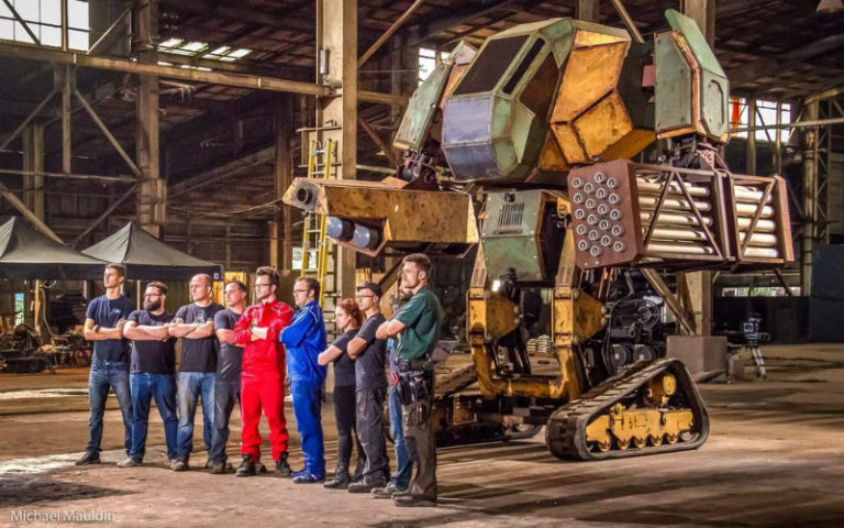 pertarungan robot (the verge)