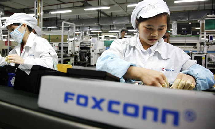 Masih Wabah Corona, Foxconn Buka Lagi Pabrik iPhone di China