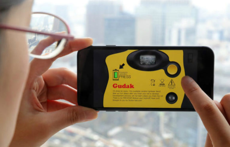 Unik, Merasakan Sensasi Kamera Analog di iPhone