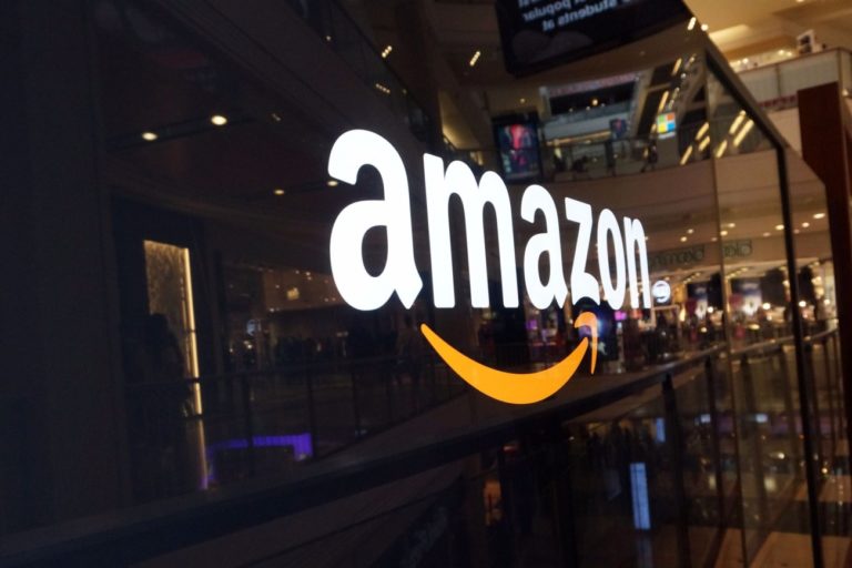 Amazon Jadi Perusahaan Triliunan Dollar Pertama?