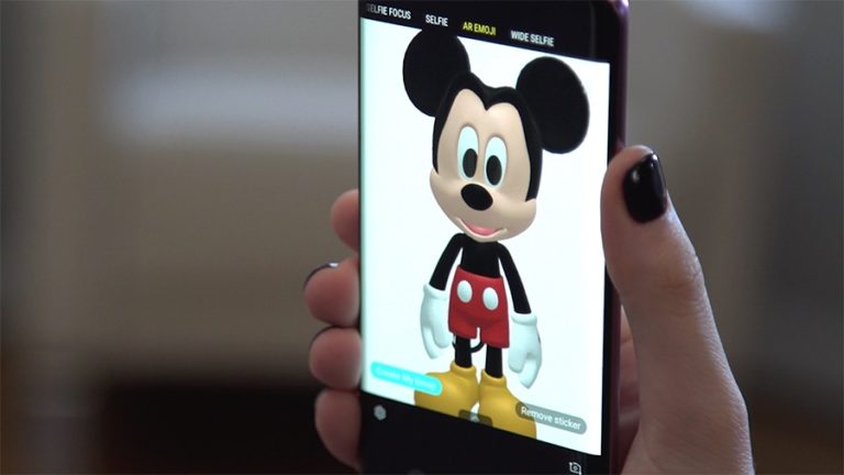 Sejoli Mickey & Minnie Akhirnya “Mejeng” di AR Emoji Galaxy S9