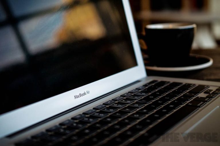 Apple Siapkan MacBook Air Versi Murah?