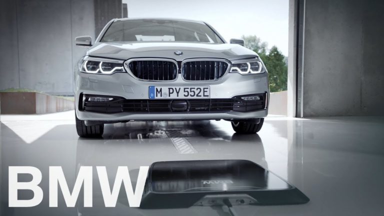 Keren! Mobil Listrik BMW Bisa Isi Daya Tanpa Kabel