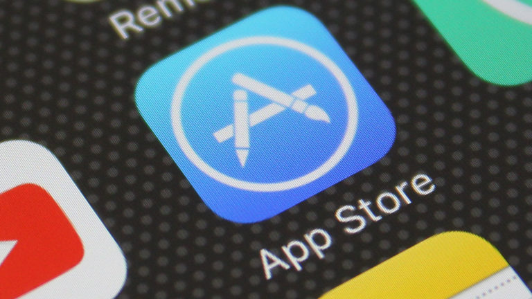 Apple Bersih-bersih App Store demi Keamanan AS