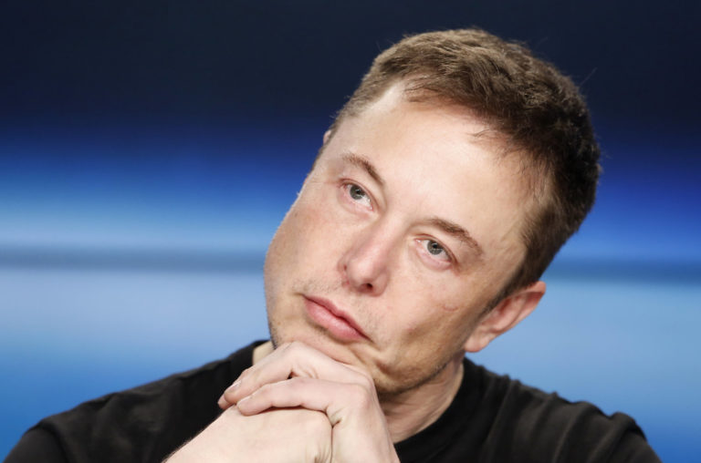 Tak Cuma Pabrik Permen, Elon Musk Juga Mau Bikin Media