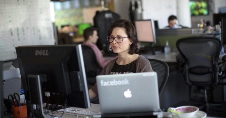 Karyawan Facebook dan WhatsApp